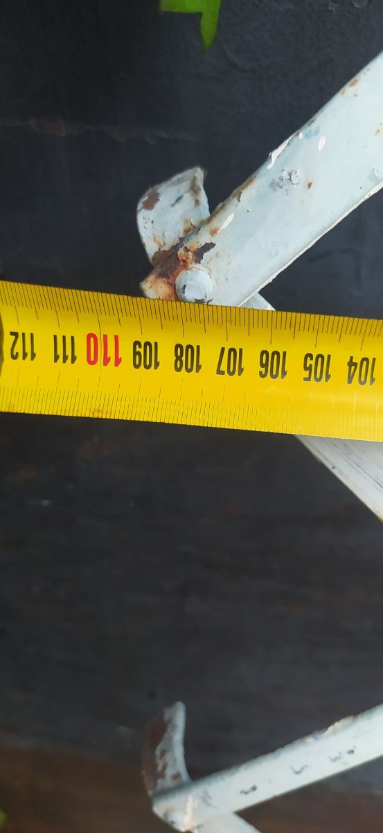 Rejas hierro forjado...cada reja mide 128x110cm