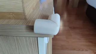 Protector esquinas muebles bebé