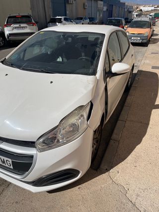 Peugeot 208 despiece de baja