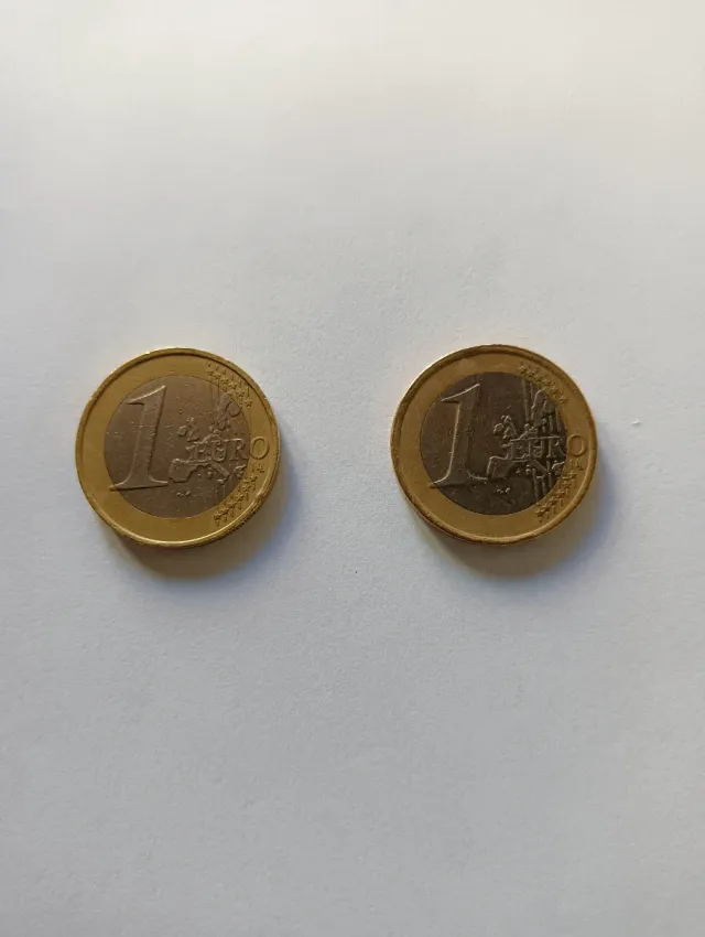 Monedas de 1 Euro Austria y Finlandia.