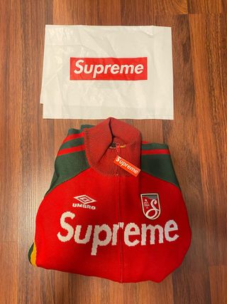 Jersey Supreme Umbro Rojo y Verde