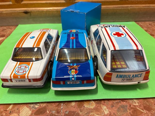 Coches de colección: Ambulancia, Policía ...