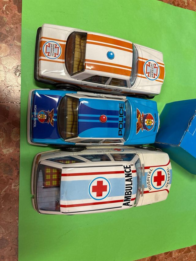 Coches de colección: Ambulancia, Policía ...