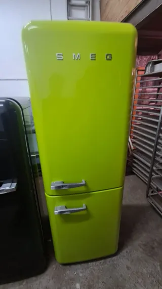 Frigorífico Smeg Verde Lima
