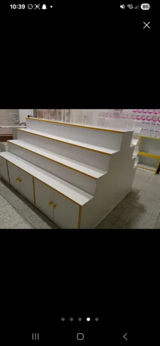 Mobiliario para tienda de golosinas o alimentación