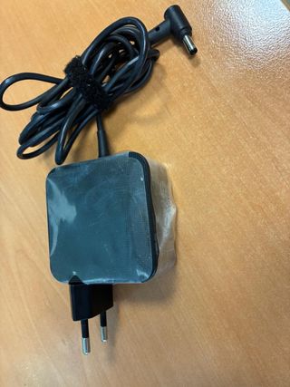 Cargador Asus Portátil 65W