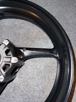 Llanta Delantera Suzuki GSXR 600 k8-k9-l0