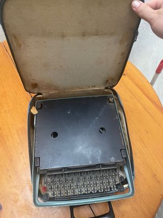 Máquina de escribir Olivetti Lettera 32