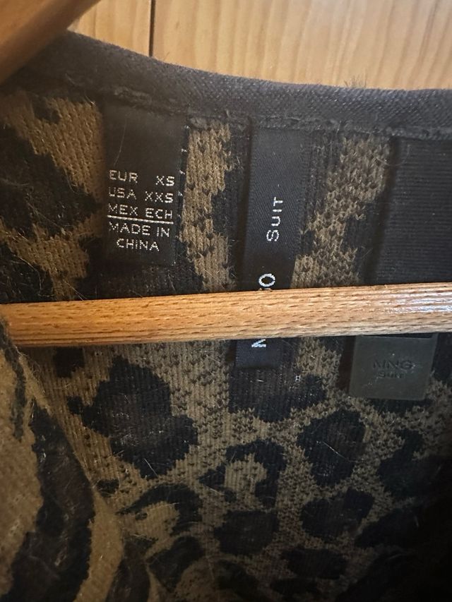 Abrigo Mango Animal Print