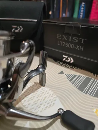 CARRETE DAIWA EXIST LT2500-XH G22