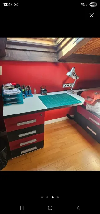 Dormitorio juvenil con cajones