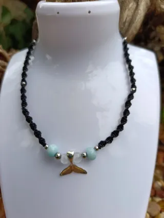Collar choker cola de ballena