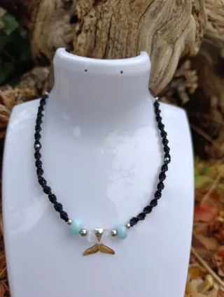 Collar choker cola de ballena