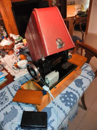 Máquina de coser Wertheim