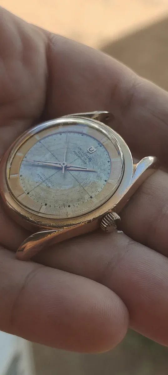 Reloj Universal Genève Polerouter