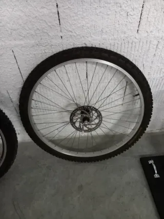 3 Llantas 26 delanteras con disco de freno