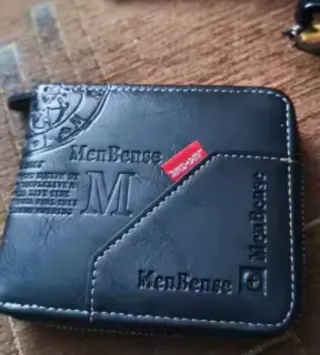 Cartera de cuero 7'99