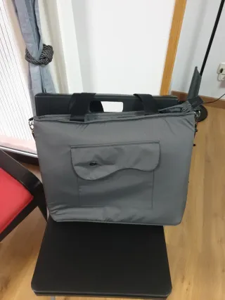 Bolso gris nuevo sin usar