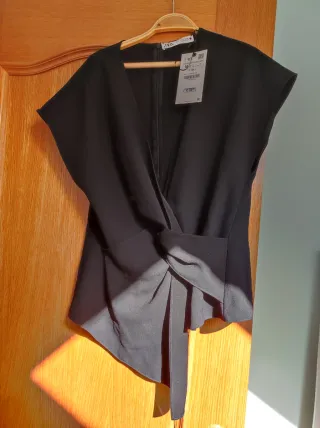Blusa ZARA negra talla M/38
