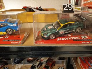 Coches Scalextric 1:32 pista negra