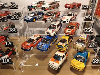 Coches Scalextric 1:32 pista negra