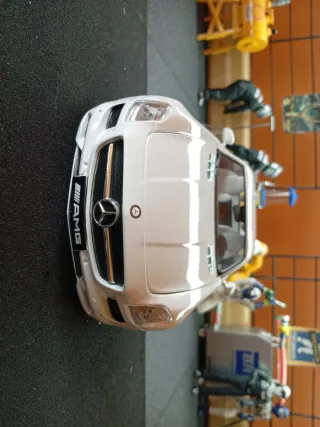 Mercedes SLS AMG Motor Max 1/18 Blanco