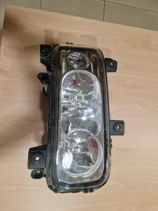 Faro Derecho Camión Mercedes Atego
