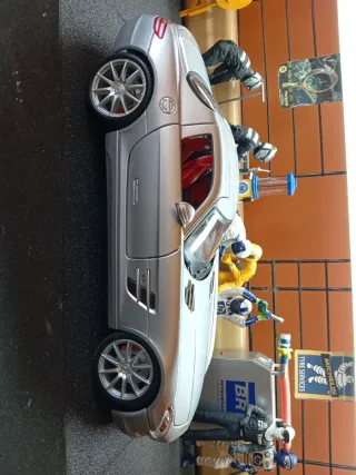 Mercedes Benz SLS AMG 6.3 Gris 1/18 Maisto