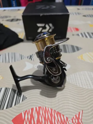 CARRETE DAIWA EXIST 2510 PE-H