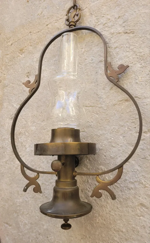 Lampadario vintage ottone e vetro