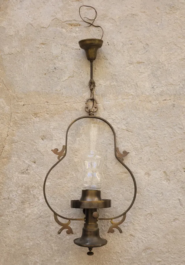 Lampadario vintage ottone e vetro