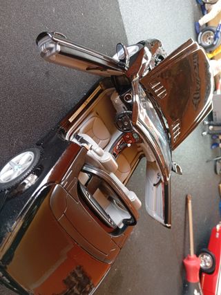 Mercedes SL 500 Cabrio 1/18 Welly