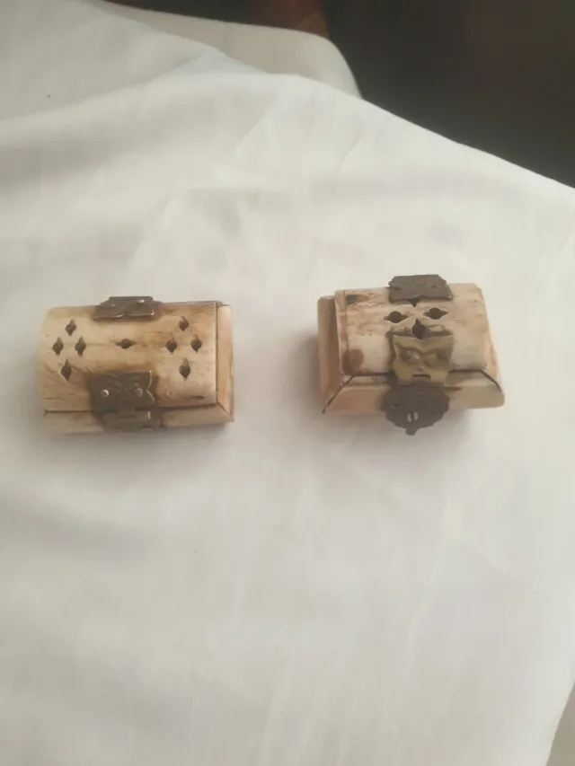 Cajita de metal vintage