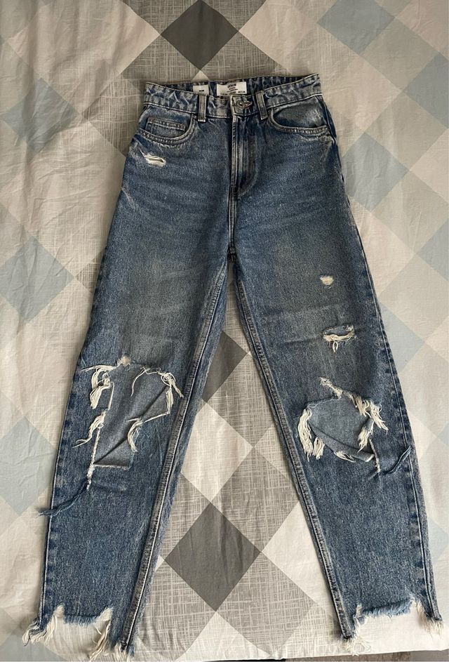 Mom Jeans Bershka Desgastados Talla 36