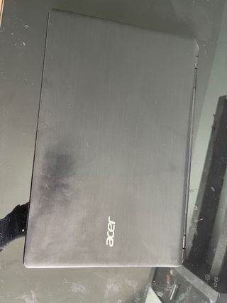 Portátil Acer E5-551G-T3UD Negro