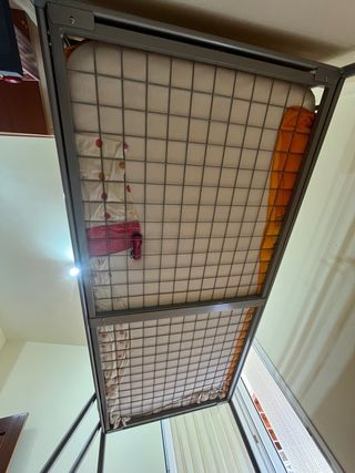 Letto matrimoniale + letto a castello singolo grigio metallizzato. 