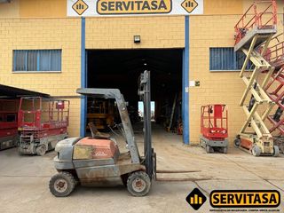 CARRETILLA ELEVADORA LINDE H15D