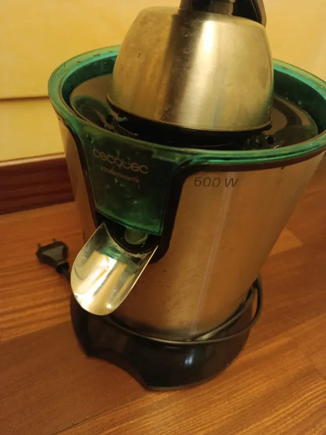 Spremi Agrumi Cecotec EssentiaVita 600W