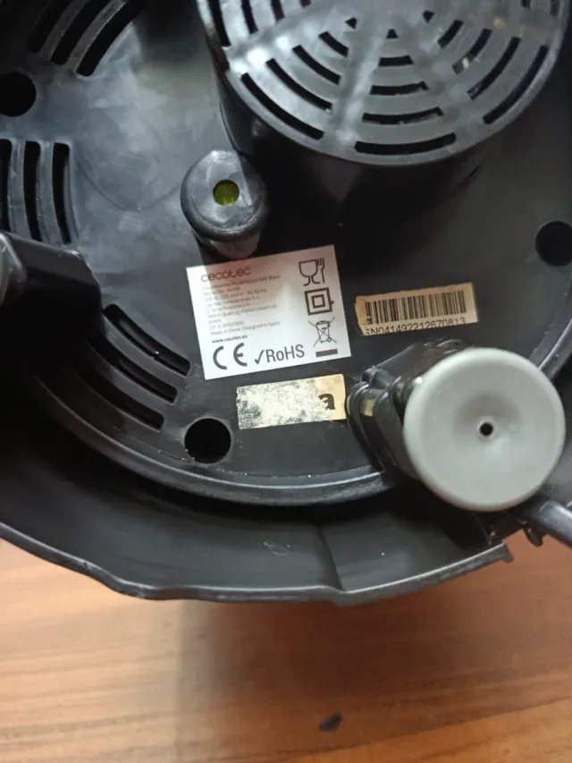 Spremi Agrumi Cecotec EssentiaVita 600W