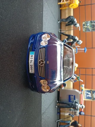 Maisto Mercedes Benz SL Coupé 1/18