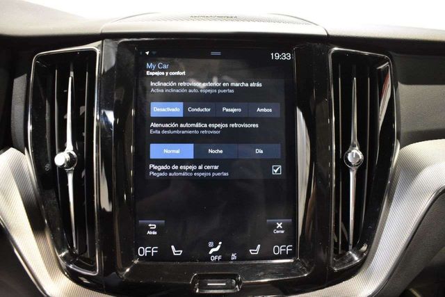 Volvo XC60 R DESIGN 2.0 T8 PLUG-IN HYBRID AWD 390 CV TWIN ENGINE GEARTRONIC