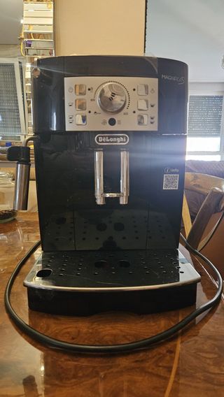 Cafetera DeLonghi Magnifica S Negra