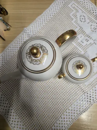 Teiera e zuccheriera vintage oro