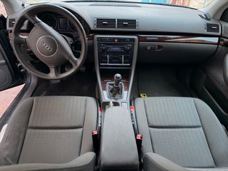 Audi A4 2.5 V6 180cv quattro