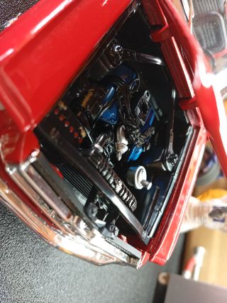 Ford Mustang Cabrio 1/18 Welly Rojo