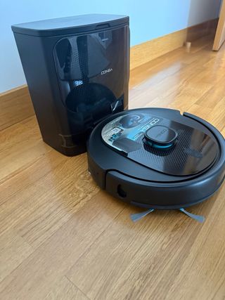 Conga Robot Aspirador y Base Autovaciado