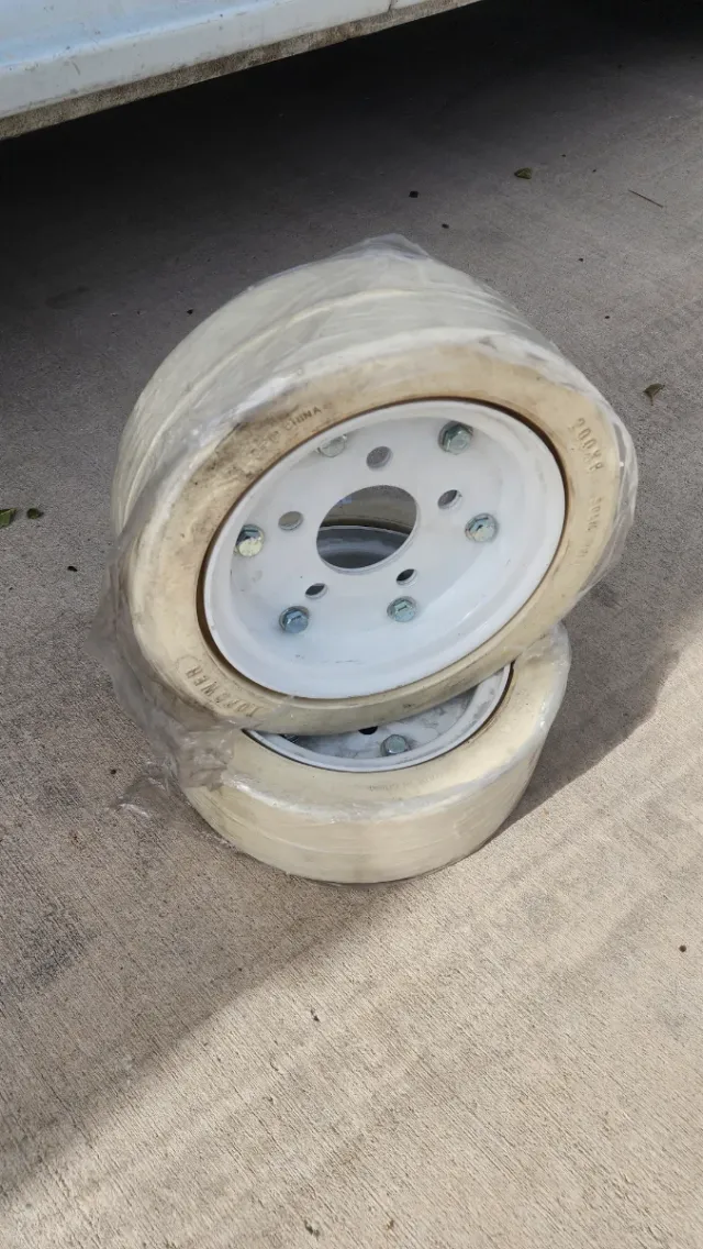 Ruedas para plataforma elevadora