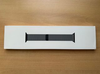 Apple Watch 44mm. Space Black Milanese Loop