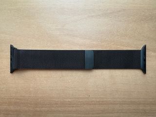Apple Watch 44mm. Space Black Milanese Loop