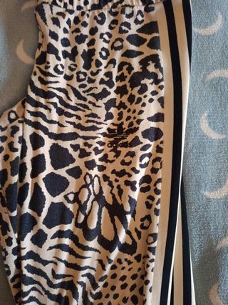 Pantalón Adidas estampado mujer Talla S
